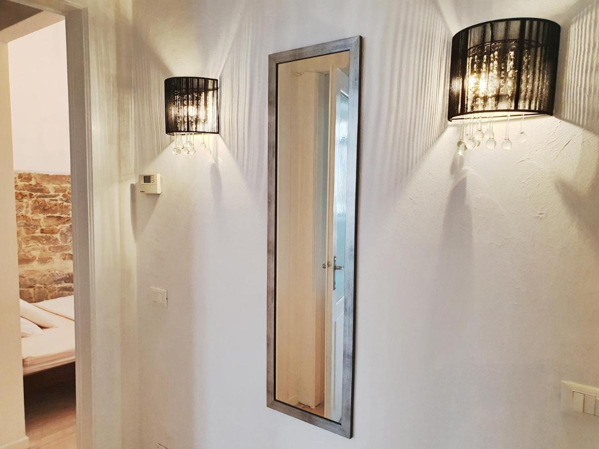 Casa Bianca - 2 Bedroom Design Apartment Триест Экстерьер фото